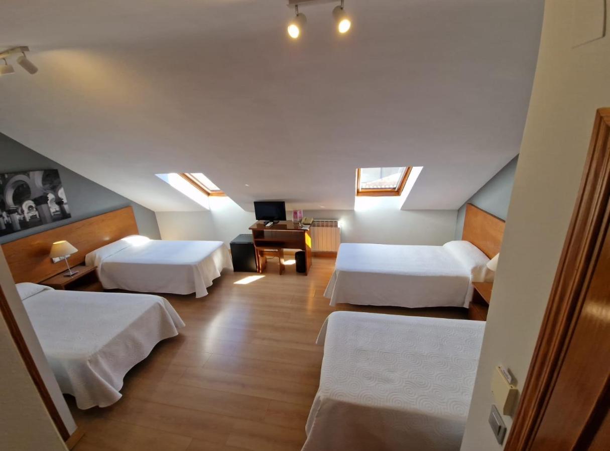 Hostal Santo Tome Толедо Экстерьер фото