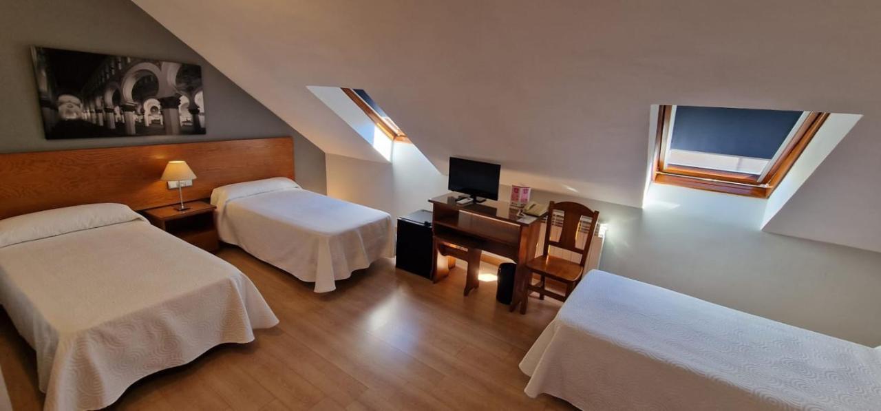 Hostal Santo Tome Толедо Экстерьер фото
